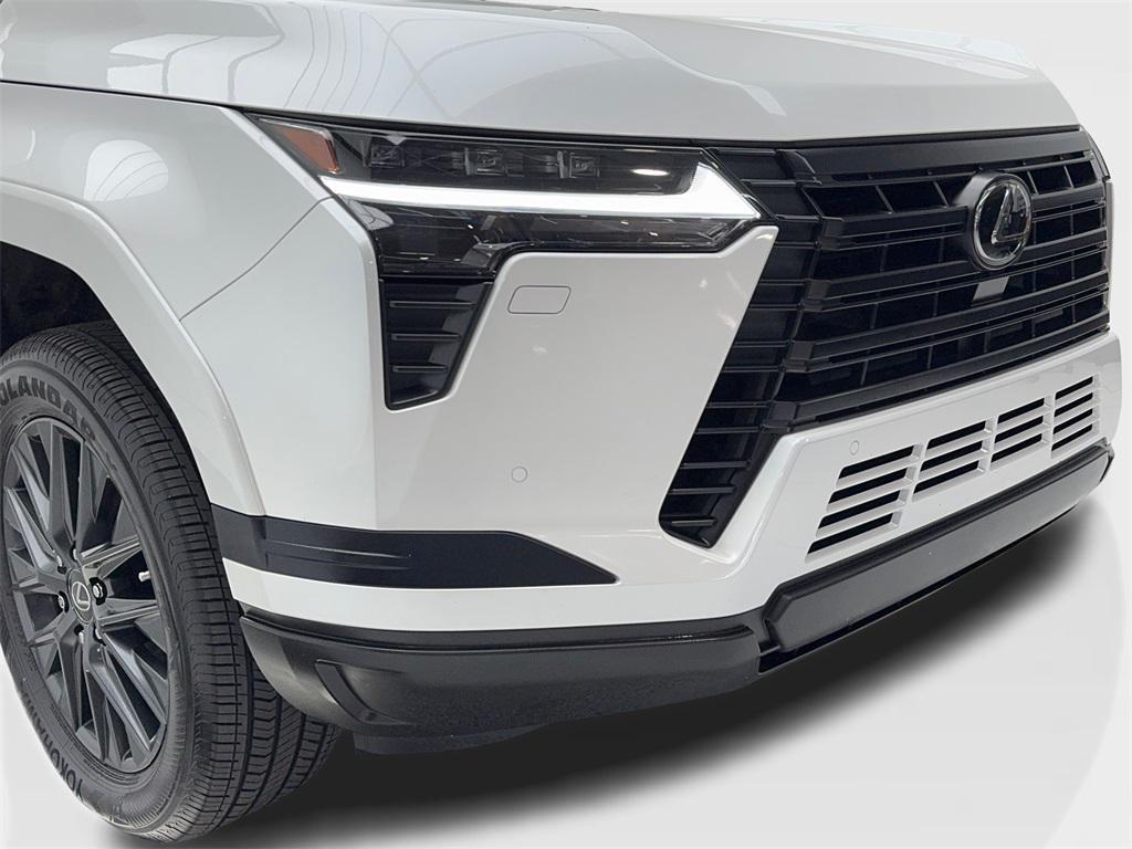 used 2025 Lexus GX 550 car, priced at $87,880