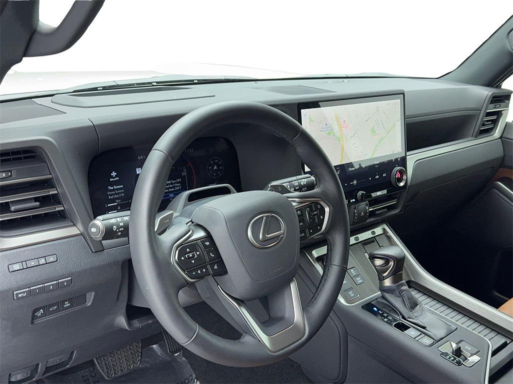 used 2025 Lexus GX 550 car, priced at $87,880