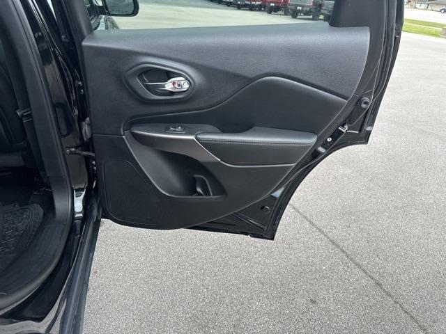 used 2019 Jeep Cherokee car, priced at $18,046