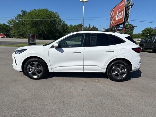 used 2023 Ford Escape car, priced at $25,914