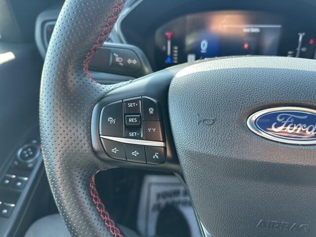 used 2023 Ford Escape car, priced at $25,914