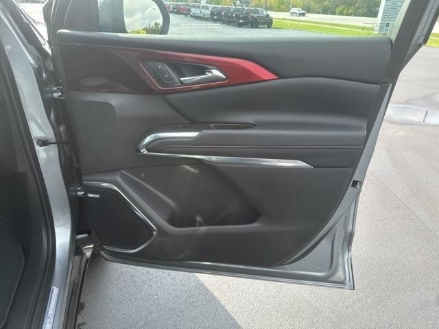 used 2025 Chevrolet Traverse car, priced at $53,197