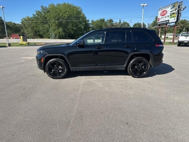 used 2023 Jeep Grand Cherokee car, priced at $33,301