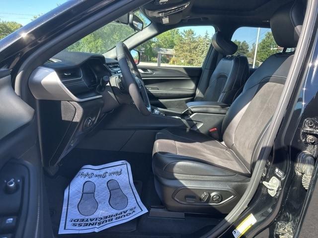 used 2023 Jeep Grand Cherokee car, priced at $33,506