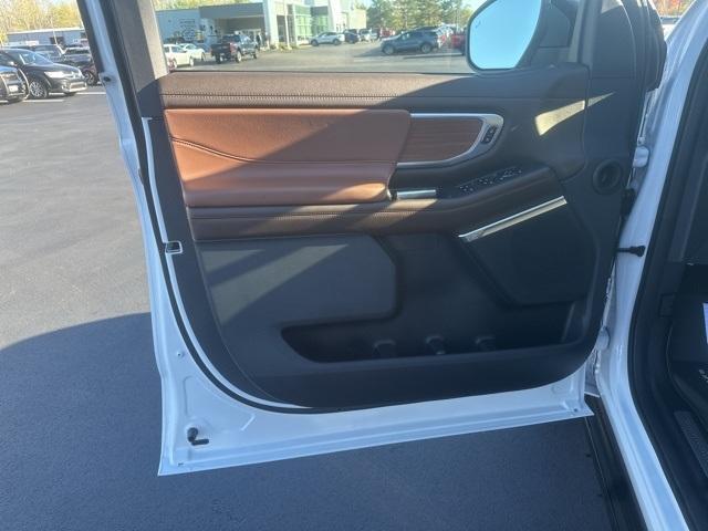 new 2025 Ford Expedition car, priced at $80,310