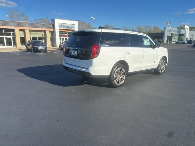 new 2025 Ford Expedition car, priced at $80,310
