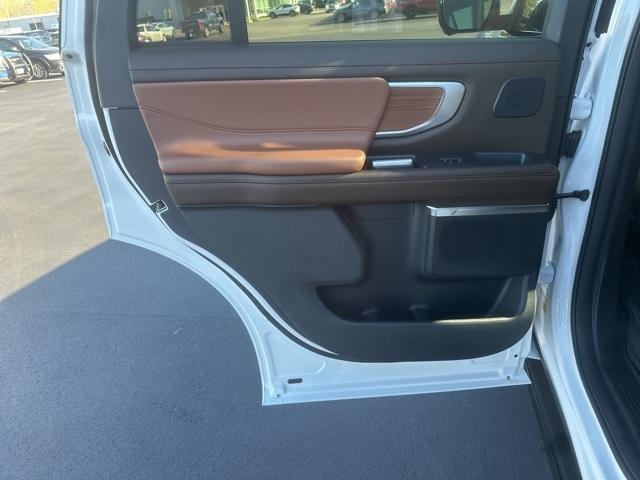 new 2025 Ford Expedition car, priced at $80,310