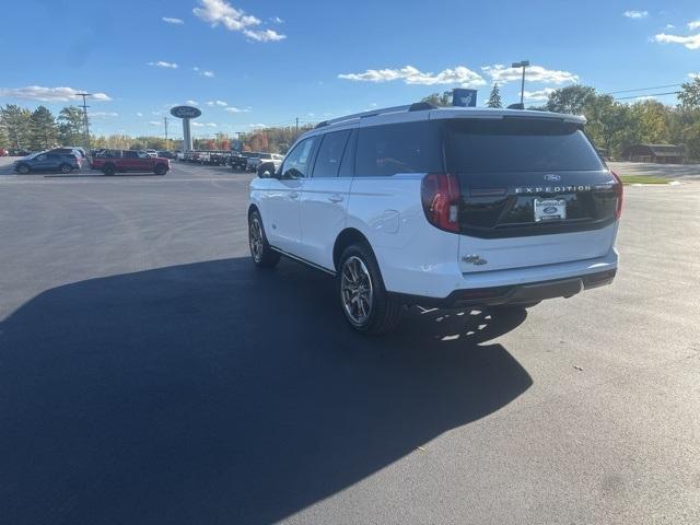 new 2025 Ford Expedition car, priced at $80,310