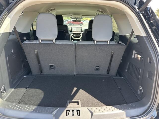 new 2025 Ford Explorer car, priced at $45,458