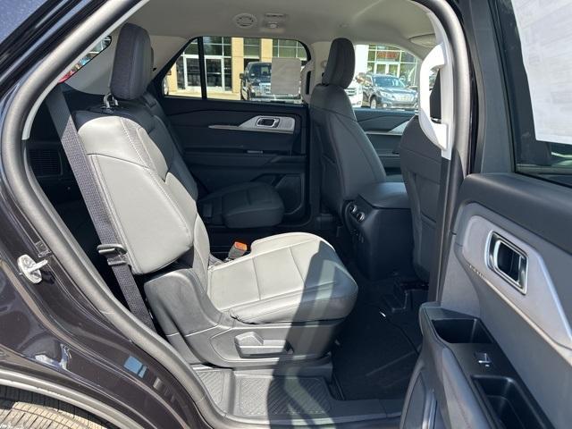 new 2025 Ford Explorer car, priced at $45,458
