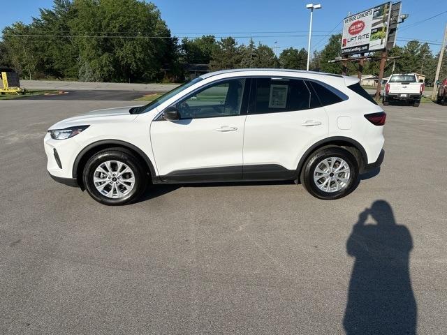 used 2024 Ford Escape car, priced at $25,228