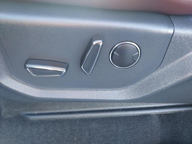 used 2024 Ford Expedition car, priced at $57,982