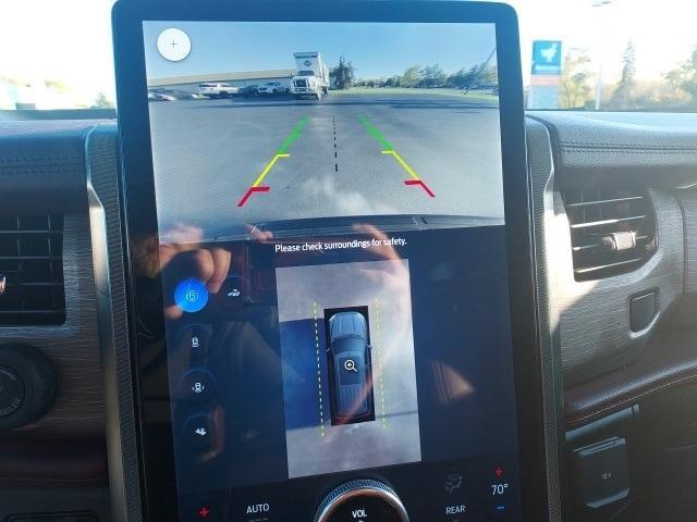 used 2024 Ford Expedition car, priced at $57,982