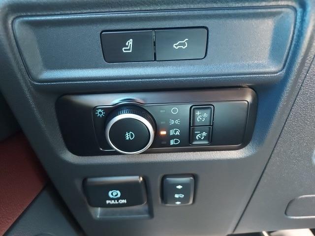 used 2024 Ford Expedition car, priced at $57,982