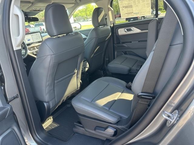 new 2025 Ford Explorer car, priced at $45,602