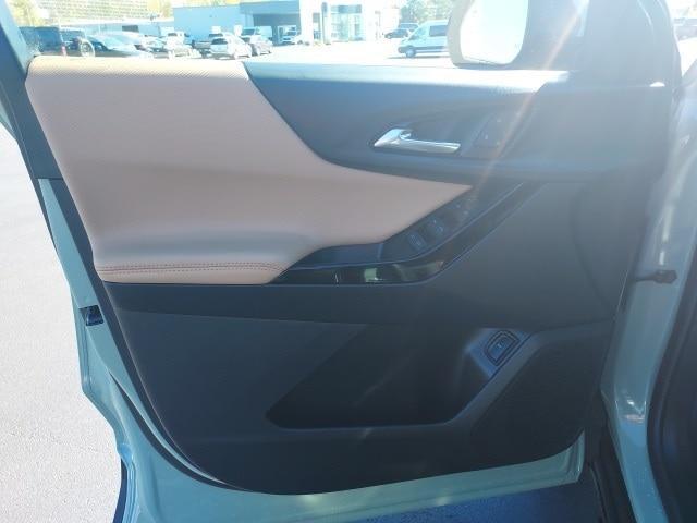 used 2025 Chevrolet Equinox car, priced at $31,273