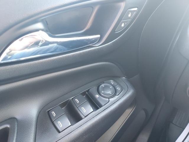 used 2021 Chevrolet Equinox car, priced at $17,901