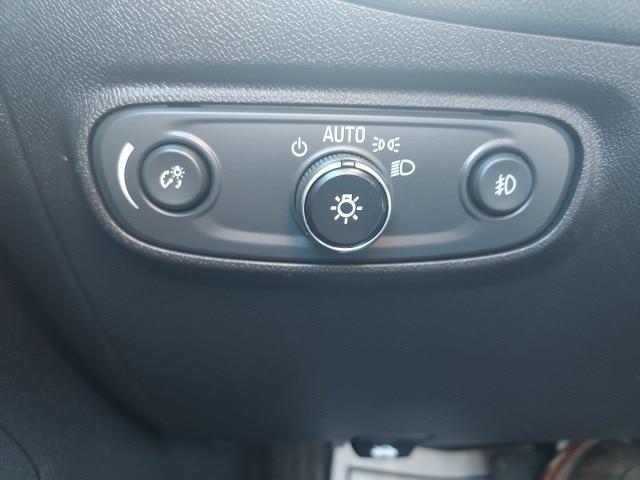 used 2021 Chevrolet Equinox car, priced at $17,901