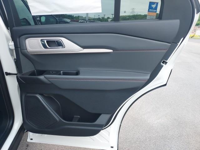 new 2025 Ford Explorer car