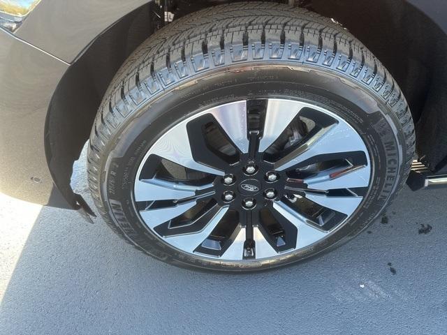 new 2025 Ford Expedition car, priced at $74,401
