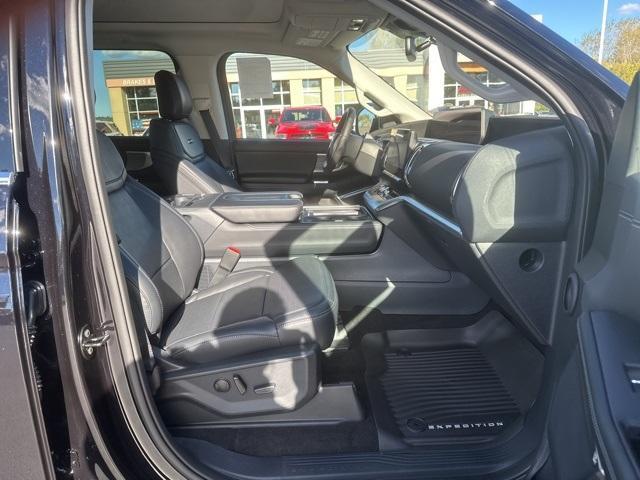 new 2025 Ford Expedition car, priced at $74,401