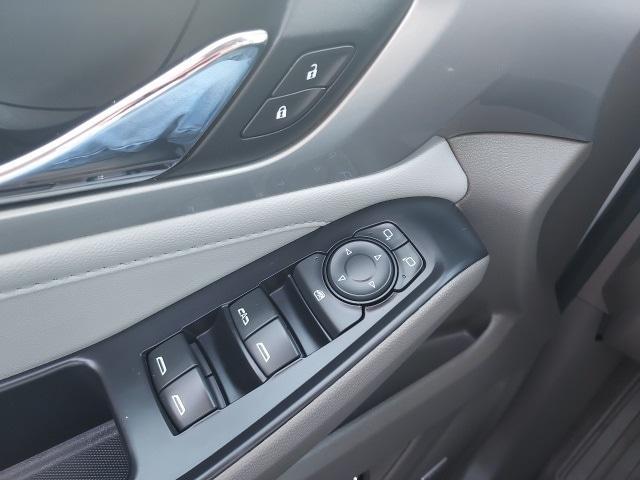 used 2021 Chevrolet Traverse car, priced at $23,488