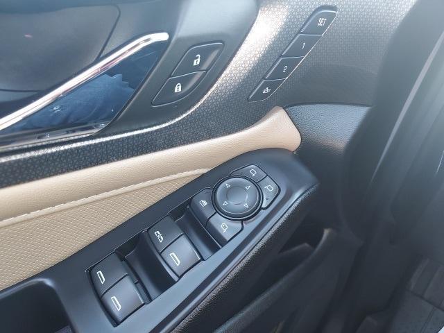 used 2022 Chevrolet Traverse car, priced at $32,014