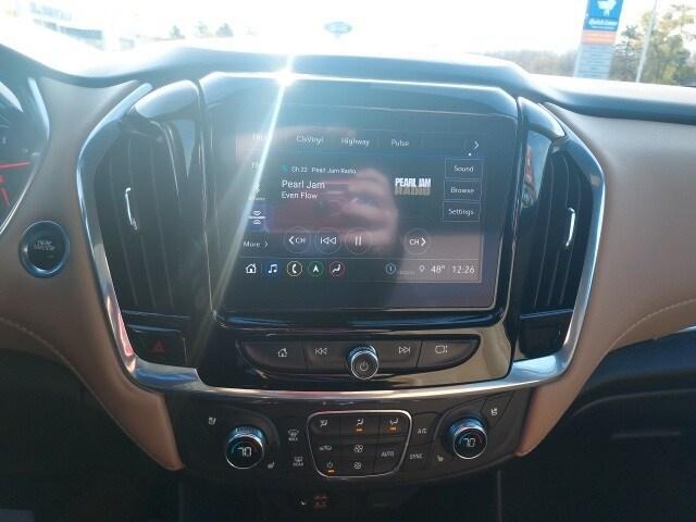 used 2022 Chevrolet Traverse car, priced at $32,014
