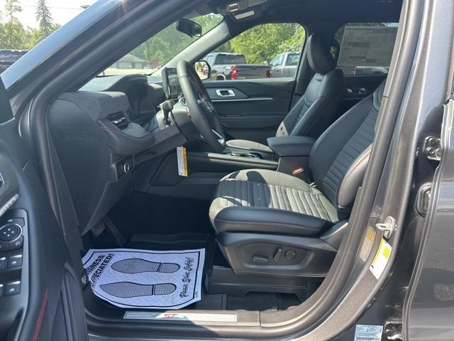 new 2025 Ford Explorer car, priced at $45,871