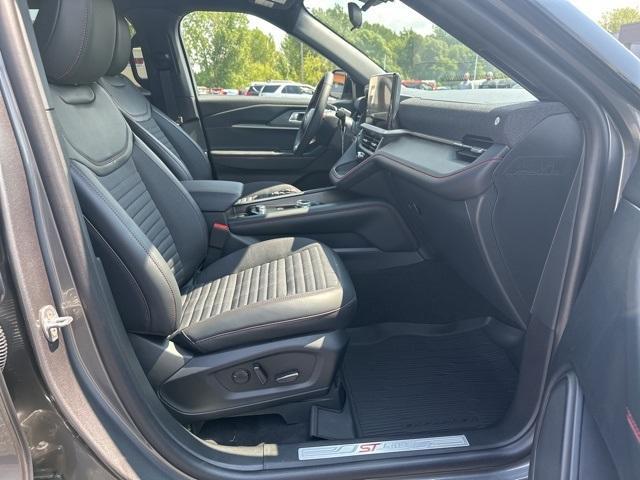new 2025 Ford Explorer car, priced at $45,871