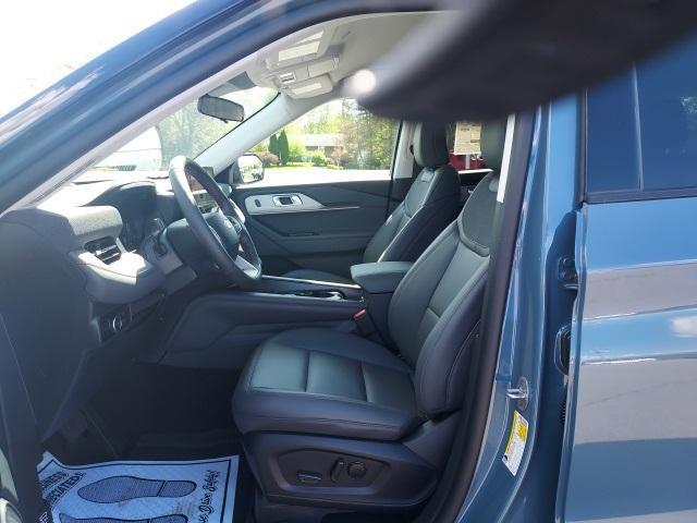 new 2025 Ford Explorer car, priced at $46,046