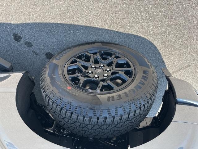 new 2025 Ford F-150 car, priced at $55,567