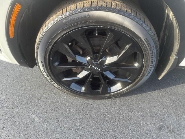 used 2023 Kia Sorento car, priced at $28,961