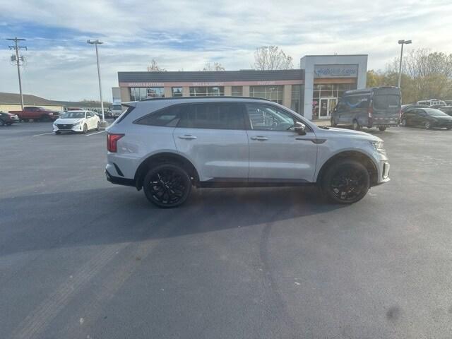 used 2023 Kia Sorento car, priced at $28,961