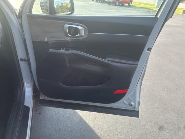 used 2023 Kia Sorento car, priced at $28,961