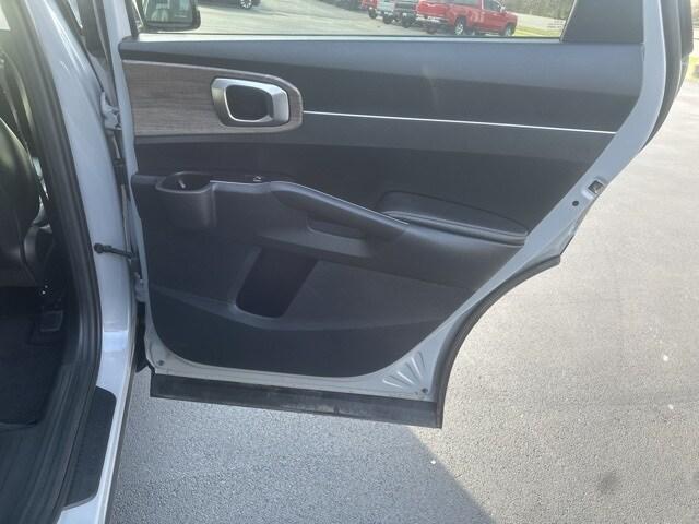 used 2023 Kia Sorento car, priced at $28,961