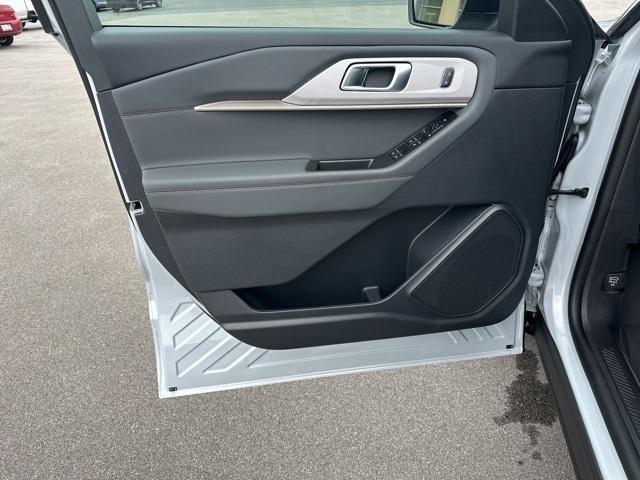 new 2025 Ford Explorer car, priced at $46,355