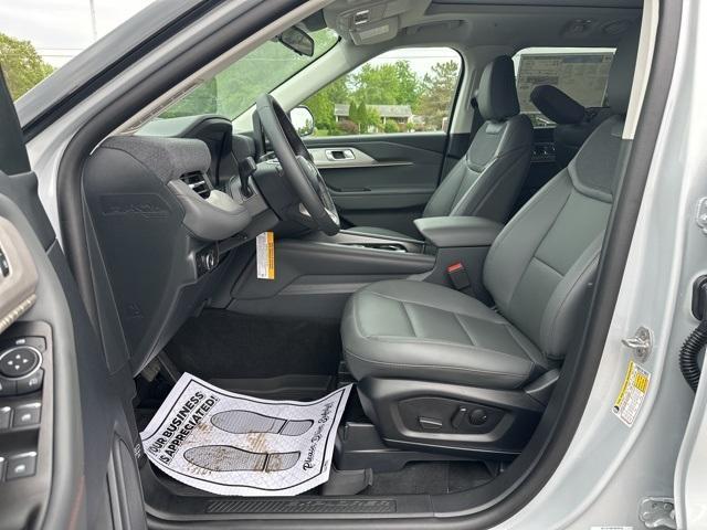 new 2025 Ford Explorer car, priced at $46,355