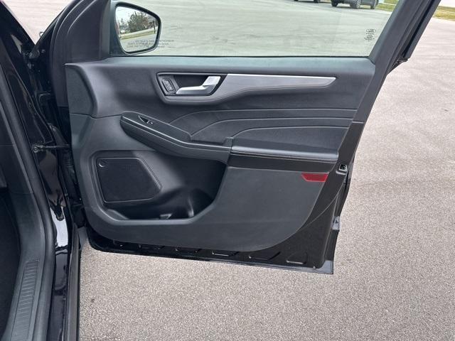 used 2023 Ford Escape car, priced at $25,418