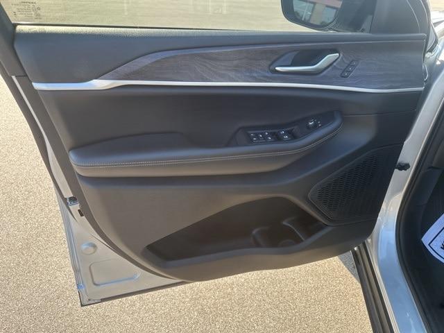 used 2023 Jeep Grand Cherokee L car, priced at $27,943