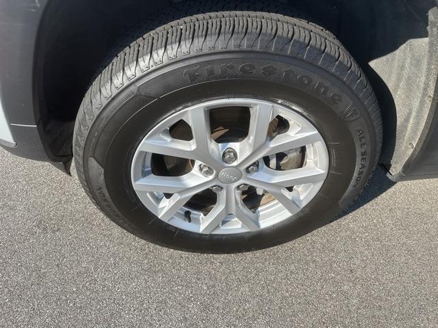 used 2023 Jeep Grand Cherokee L car, priced at $27,943