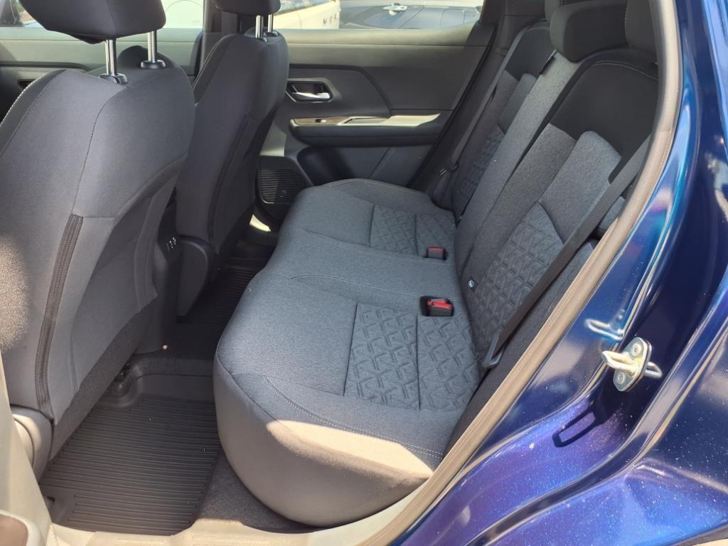 new 2025 Nissan Kicks car, priced at $29,274