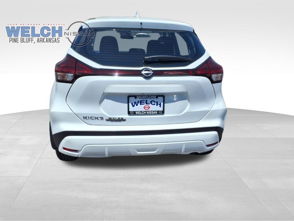 new 2025 Nissan Kicks Play car, priced at $24,349
