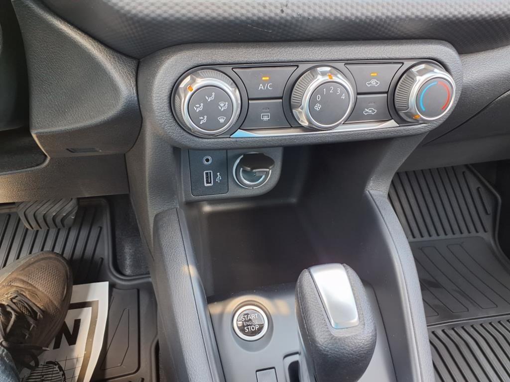 new 2025 Nissan Kicks Play car, priced at $24,349