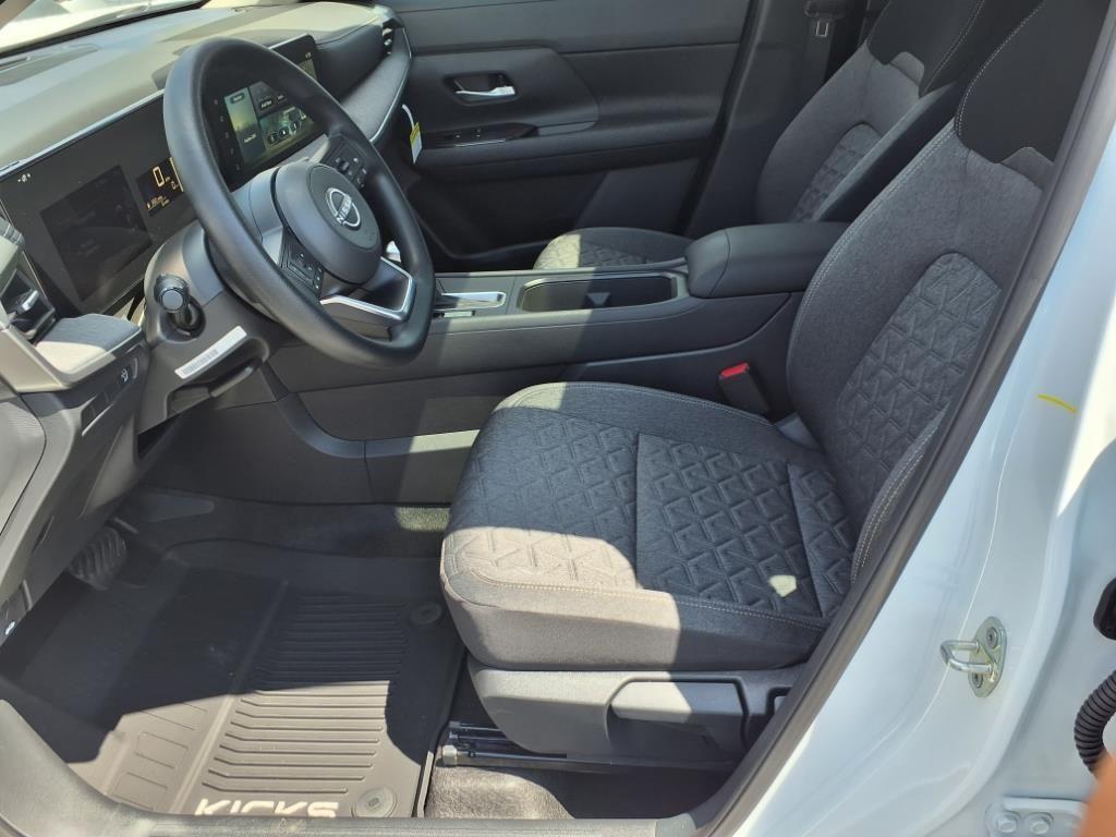 new 2025 Nissan Kicks car, priced at $29,209