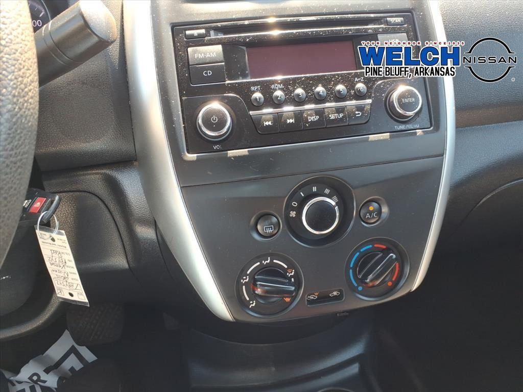used 2015 Nissan Versa car