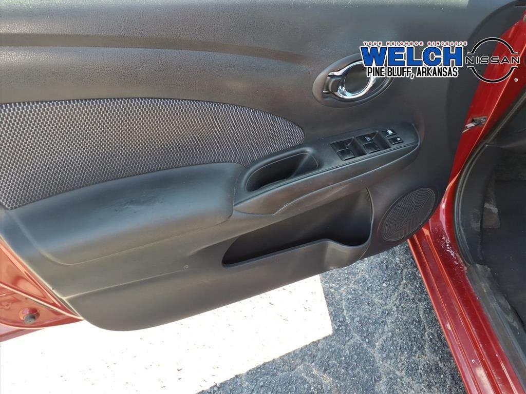 used 2015 Nissan Versa car