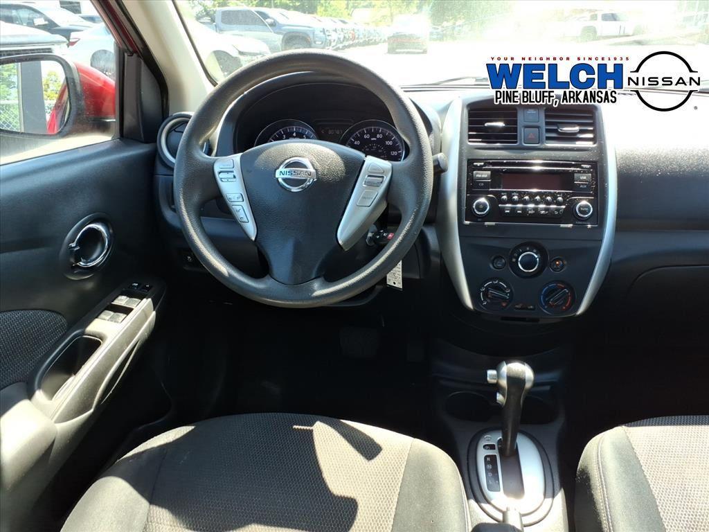 used 2015 Nissan Versa car