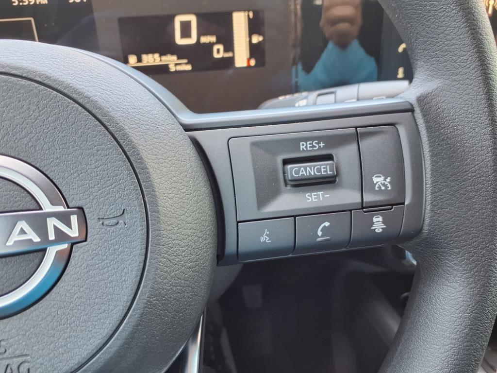 new 2025 Nissan Kicks car, priced at $28,389
