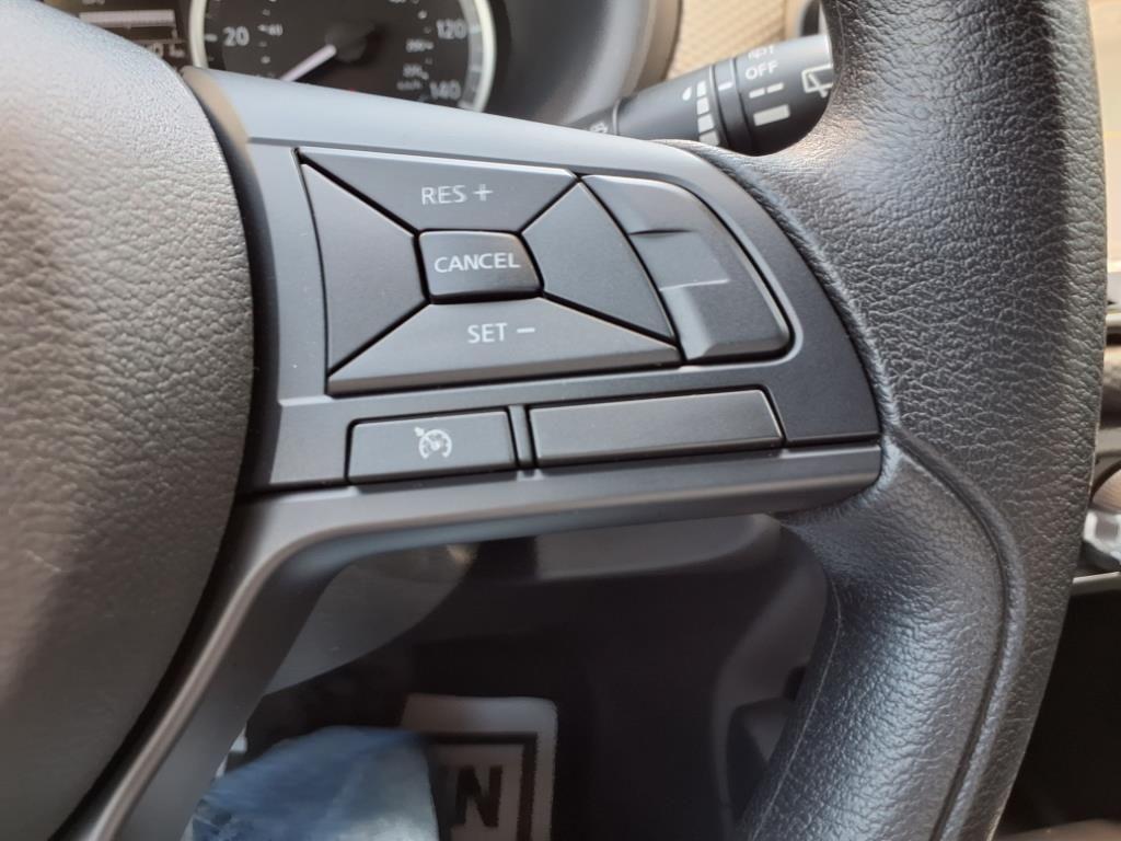 new 2025 Nissan Kicks Play car, priced at $24,349